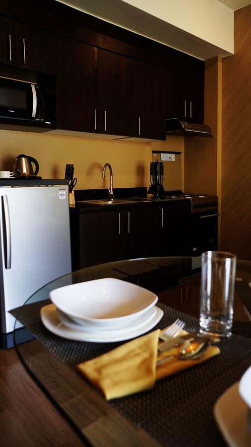 The Serviced Residences At Kasa Luntian Managed By Hii Tagaytay City Buitenkant foto